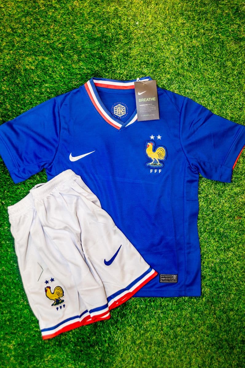 Conjunto Niño Francia Local Euro 2024 - Foto 1